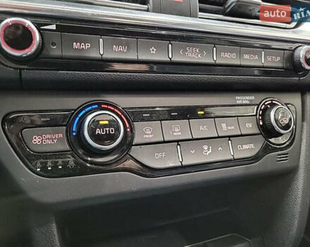 Серый Киа Niro, объемом двигателя 0 л и пробегом 100 тыс. км за 21000 $, фото 14 на Automoto.ua