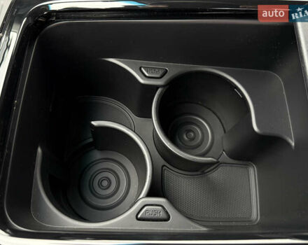 Серый Киа Niro, объемом двигателя 0 л и пробегом 70 тыс. км за 24400 $, фото 87 на Automoto.ua