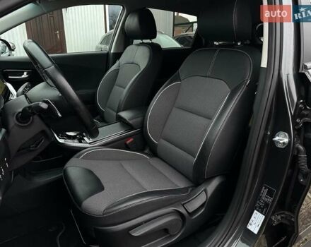 Серый Киа Niro, объемом двигателя 0 л и пробегом 37 тыс. км за 24900 $, фото 30 на Automoto.ua