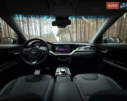 Сірий Кіа Niro, об'ємом двигуна 0 л та пробігом 72 тис. км за 22999 $, фото 40 на Automoto.ua