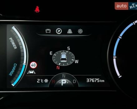 Серый Киа Niro, объемом двигателя 0 л и пробегом 37 тыс. км за 24900 $, фото 44 на Automoto.ua