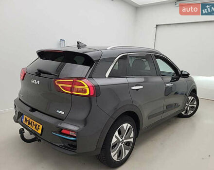Серый Киа Niro, объемом двигателя 0 л и пробегом 100 тыс. км за 21000 $, фото 3 на Automoto.ua