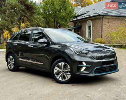 Серый Киа Niro, объемом двигателя 0 л и пробегом 37 тыс. км за 24800 $, фото 8 на Automoto.ua