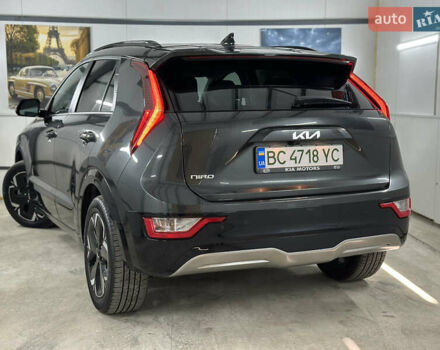 Серый Киа Niro, объемом двигателя 0 л и пробегом 120 тыс. км за 20900 $, фото 47 на Automoto.ua