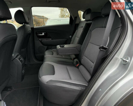 Серый Киа Niro, объемом двигателя 0 л и пробегом 70 тыс. км за 24400 $, фото 93 на Automoto.ua