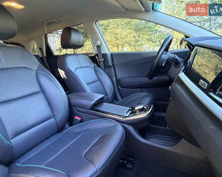Серый Киа Niro, объемом двигателя 0 л и пробегом 32 тыс. км за 24950 $, фото 16 на Automoto.ua
