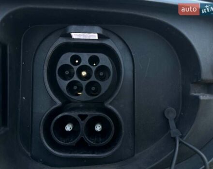 Серый Киа Niro, объемом двигателя 0 л и пробегом 73 тыс. км за 24900 $, фото 15 на Automoto.ua