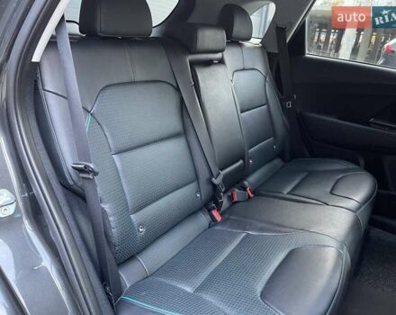 Серый Киа Niro, объемом двигателя 0 л и пробегом 74 тыс. км за 22700 $, фото 37 на Automoto.ua