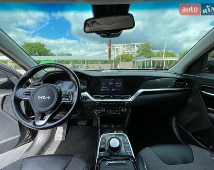 Серый Киа Niro, объемом двигателя 0 л и пробегом 130 тыс. км за 19800 $, фото 10 на Automoto.ua