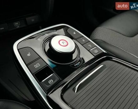 Серый Киа Niro, объемом двигателя 0 л и пробегом 44 тыс. км за 24900 $, фото 57 на Automoto.ua
