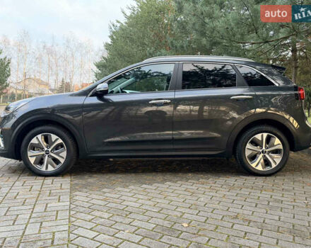 Серый Киа Niro, объемом двигателя 0 л и пробегом 40 тыс. км за 25900 $, фото 8 на Automoto.ua
