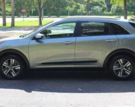 Сірий Кіа Niro, об'ємом двигуна 1.6 л та пробігом 45 тис. км за 11500 $, фото 3 на Automoto.ua