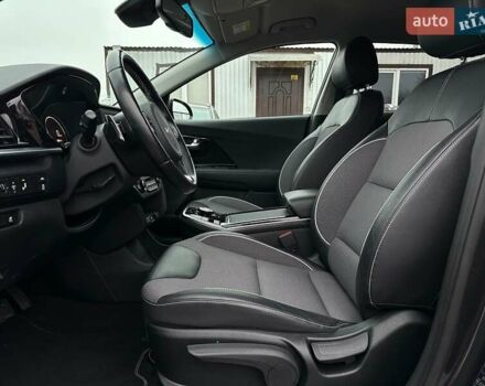Серый Киа Niro, объемом двигателя 0 л и пробегом 37 тыс. км за 24900 $, фото 31 на Automoto.ua