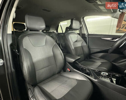 Серый Киа Niro, объемом двигателя 0 л и пробегом 120 тыс. км за 20900 $, фото 81 на Automoto.ua