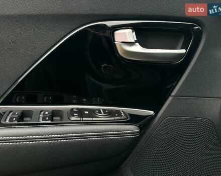 Серый Киа Niro, объемом двигателя 0 л и пробегом 44 тыс. км за 24900 $, фото 33 на Automoto.ua