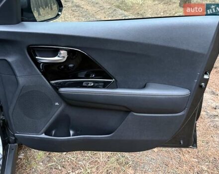 Сірий Кіа Niro, об'ємом двигуна 0 л та пробігом 72 тис. км за 22999 $, фото 66 на Automoto.ua