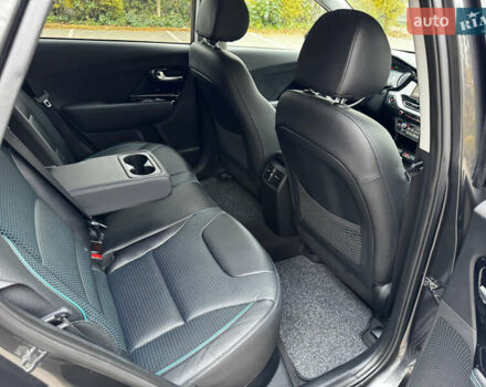 Серый Киа Niro, объемом двигателя 0 л и пробегом 37 тыс. км за 24800 $, фото 54 на Automoto.ua
