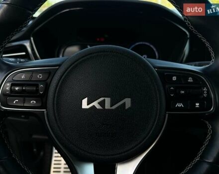 Сірий Кіа Niro, об'ємом двигуна 0 л та пробігом 73 тис. км за 23900 $, фото 43 на Automoto.ua