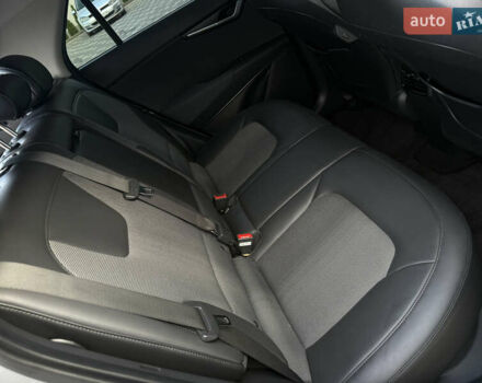 Серый Киа Niro, объемом двигателя 0 л и пробегом 95 тыс. км за 22700 $, фото 80 на Automoto.ua