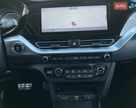 Сірий Кіа Niro, об'ємом двигуна 0 л та пробігом 66 тис. км за 23200 $, фото 35 на Automoto.ua