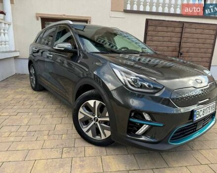 Сірий Кіа Niro, об'ємом двигуна 0 л та пробігом 69 тис. км за 23999 $, фото 3 на Automoto.ua