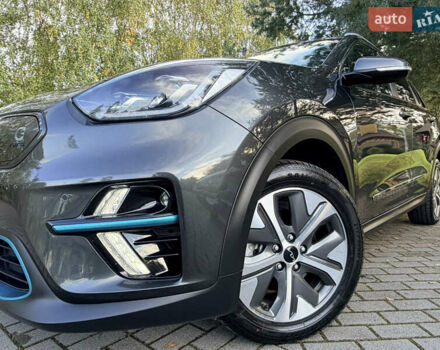Серый Киа Niro, объемом двигателя 0 л и пробегом 50 тыс. км за 22990 $, фото 3 на Automoto.ua