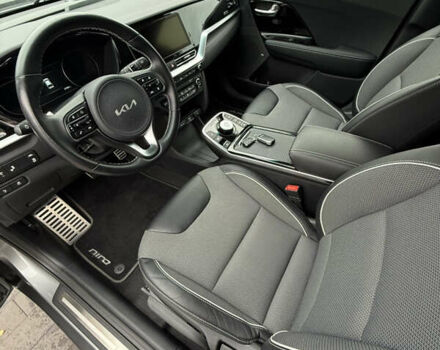 Серый Киа Niro, объемом двигателя 0 л и пробегом 37 тыс. км за 24400 $, фото 15 на Automoto.ua