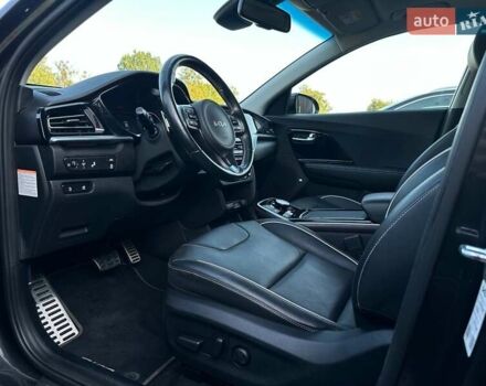 Серый Киа Niro, объемом двигателя 0 л и пробегом 73 тыс. км за 24900 $, фото 33 на Automoto.ua