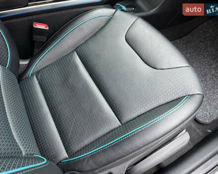 Серый Киа Niro, объемом двигателя 0 л и пробегом 37 тыс. км за 24800 $, фото 49 на Automoto.ua