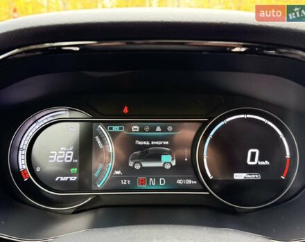 Серый Киа Niro, объемом двигателя 0 л и пробегом 39 тыс. км за 24400 $, фото 28 на Automoto.ua