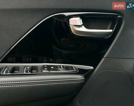 Серый Киа Niro, объемом двигателя 0 л и пробегом 44 тыс. км за 24900 $, фото 2 на Automoto.ua