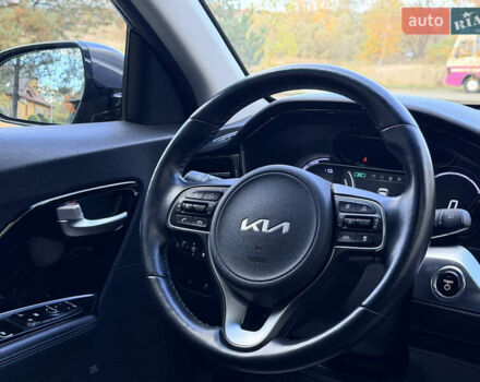 Серый Киа Niro, объемом двигателя 0 л и пробегом 39 тыс. км за 24400 $, фото 22 на Automoto.ua