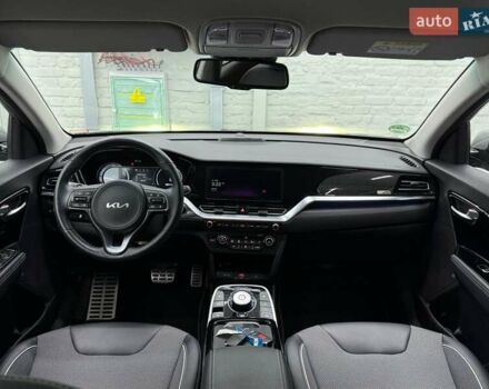 Серый Киа Niro, объемом двигателя 0 л и пробегом 22 тыс. км за 25107 $, фото 23 на Automoto.ua