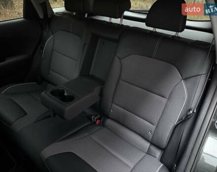 Сірий Кіа Niro, об'ємом двигуна 0 л та пробігом 72 тис. км за 22999 $, фото 74 на Automoto.ua