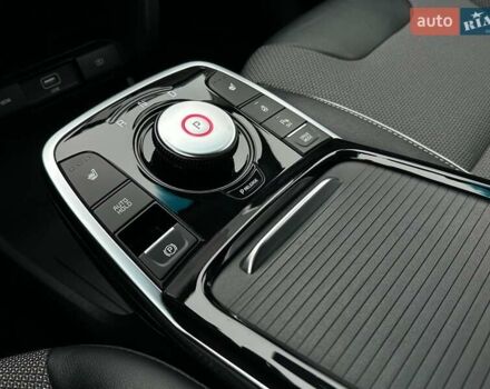 Серый Киа Niro, объемом двигателя 0 л и пробегом 37 тыс. км за 24900 $, фото 10 на Automoto.ua