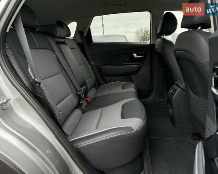 Серый Киа Niro, объемом двигателя 0 л и пробегом 70 тыс. км за 24400 $, фото 102 на Automoto.ua
