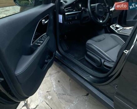 Серый Киа Niro, объемом двигателя 0 л и пробегом 82 тыс. км за 15999 $, фото 19 на Automoto.ua