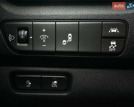 Серый Киа Niro, объемом двигателя 0 л и пробегом 37 тыс. км за 24900 $, фото 36 на Automoto.ua