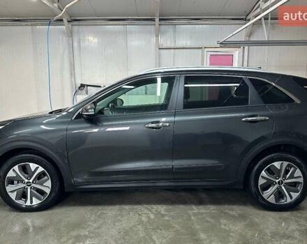 Сірий Кіа Niro, об'ємом двигуна 0 л та пробігом 44 тис. км за 24200 $, фото 18 на Automoto.ua