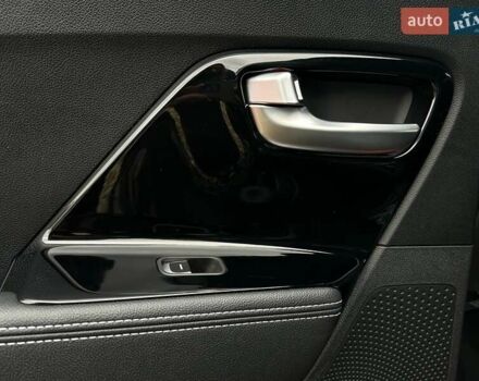 Серый Киа Niro, объемом двигателя 0 л и пробегом 44 тыс. км за 24900 $, фото 66 на Automoto.ua