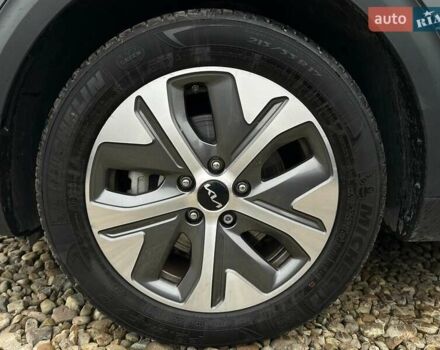 Серый Киа Niro, объемом двигателя 0 л и пробегом 37 тыс. км за 24900 $, фото 25 на Automoto.ua