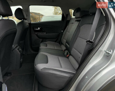 Серый Киа Niro, объемом двигателя 0 л и пробегом 70 тыс. км за 24400 $, фото 89 на Automoto.ua