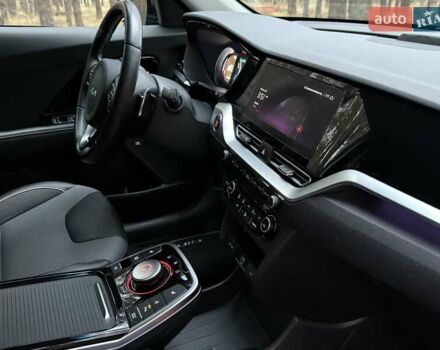 Сірий Кіа Niro, об'ємом двигуна 0 л та пробігом 72 тис. км за 22999 $, фото 63 на Automoto.ua