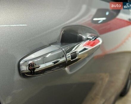 Сірий Кіа Niro, об'ємом двигуна 0 л та пробігом 38 тис. км за 24800 $, фото 13 на Automoto.ua