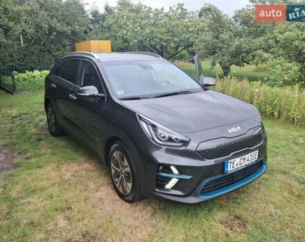 Сірий Кіа Niro, об'ємом двигуна 0 л та пробігом 72 тис. км за 22999 $, фото 103 на Automoto.ua