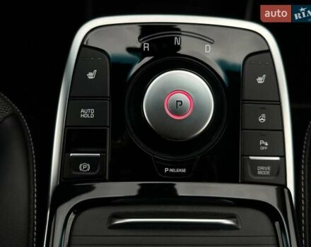 Сірий Кіа Niro, об'ємом двигуна 0 л та пробігом 44 тис. км за 24200 $, фото 7 на Automoto.ua