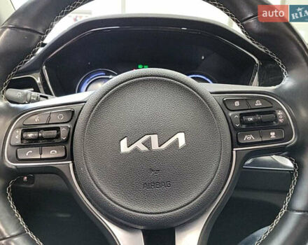 Серый Киа Niro, объемом двигателя 0 л и пробегом 100 тыс. км за 21000 $, фото 11 на Automoto.ua
