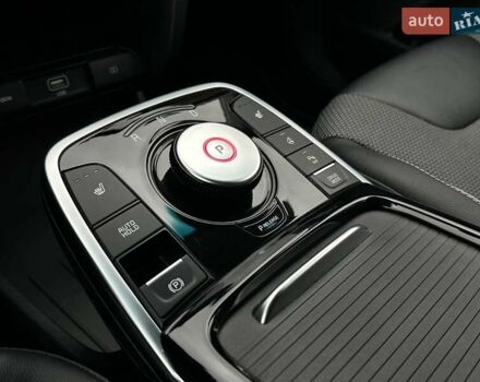 Сірий Кіа Niro, об'ємом двигуна 0 л та пробігом 44 тис. км за 24200 $, фото 8 на Automoto.ua