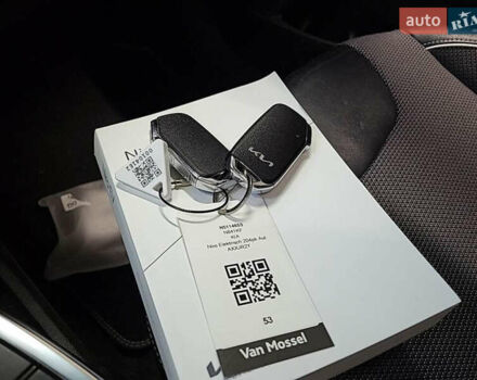 Серый Киа Niro, объемом двигателя 0 л и пробегом 100 тыс. км за 21000 $, фото 16 на Automoto.ua