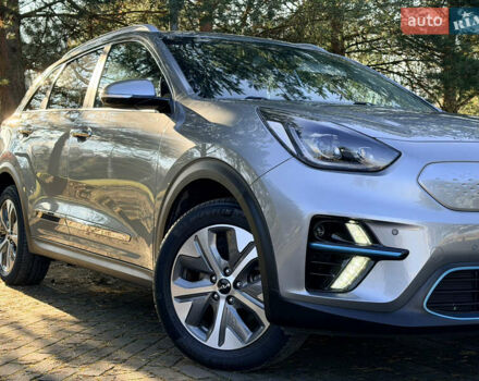Сірий Кіа Niro, об'ємом двигуна 0 л та пробігом 60 тис. км за 22400 $, фото 5 на Automoto.ua